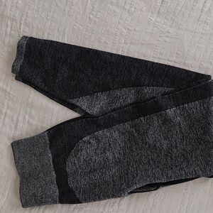 Victoria Secret Love Pink Seamless Leggings Size Small Charcoal & Gray Like New